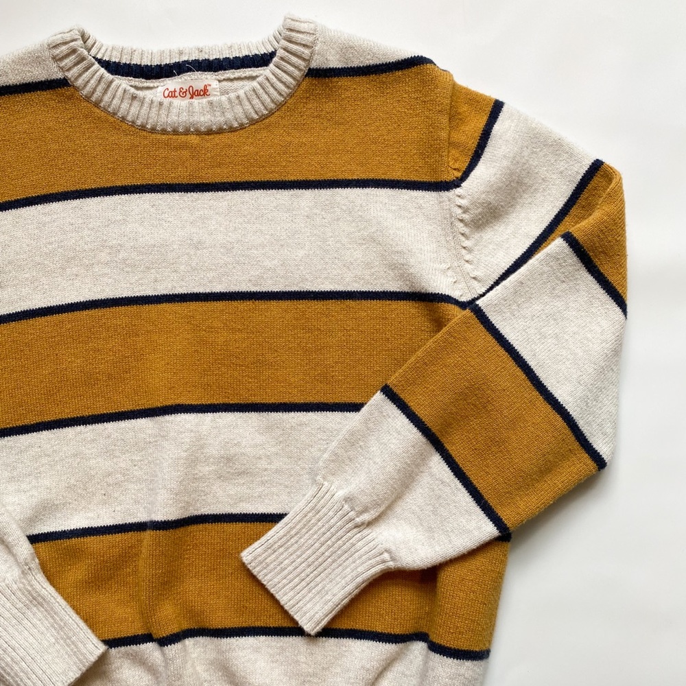 Boy’s Crewneck Sweater Size S 6-7